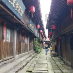 刚过本科线几分，是勉强去读个民办本科还是读专科？游戏画面